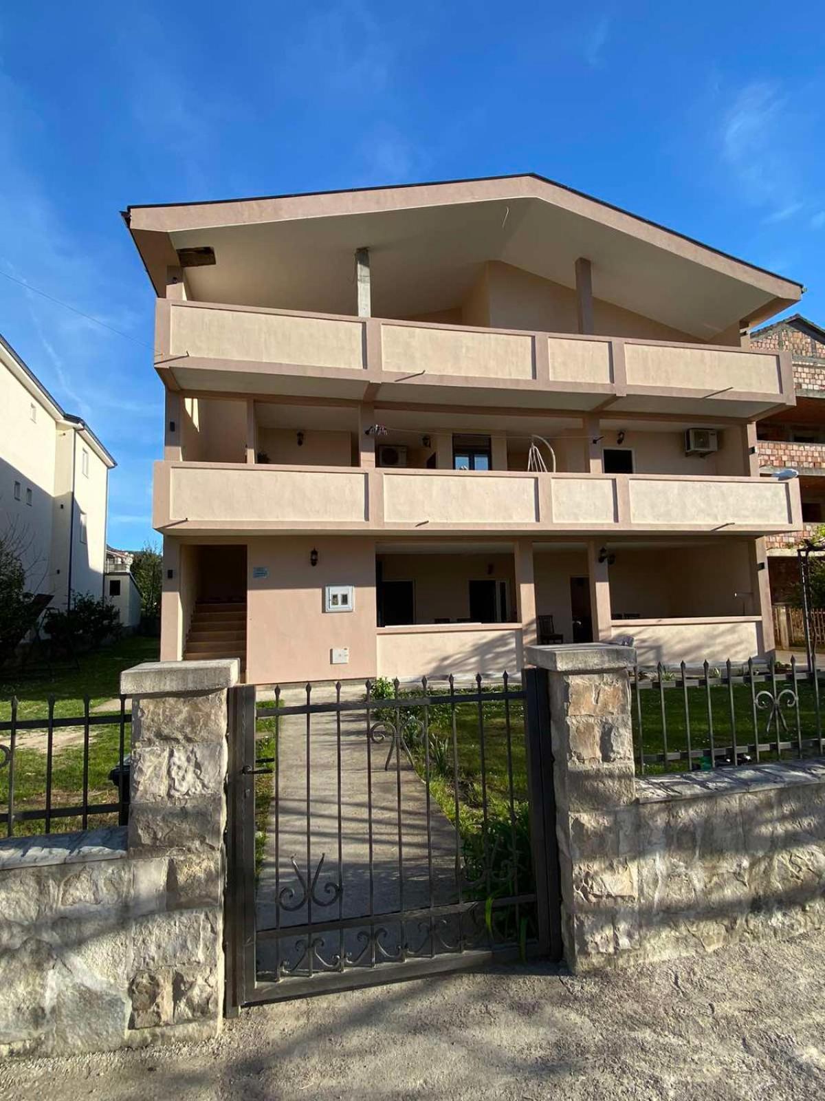 Apartmani Zecevic Будва Экстерьер фото